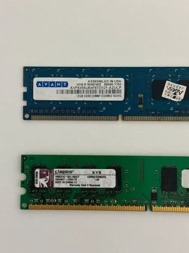 Kit com duas memória RAM de 2 GB