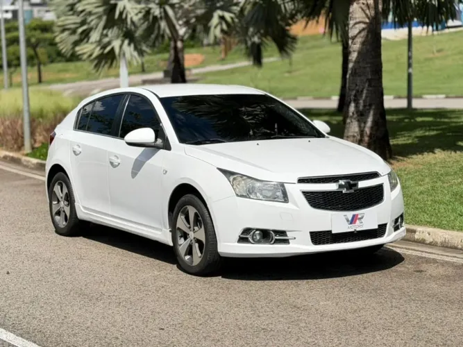 Chevrolet Cruze HB Sport LT 1.8 16V Flexp. 5P AUT 2013
