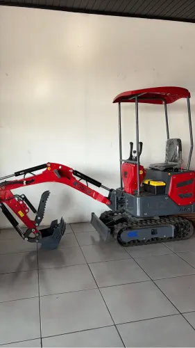 Vende-se Mini Escavadeira Hidráulica