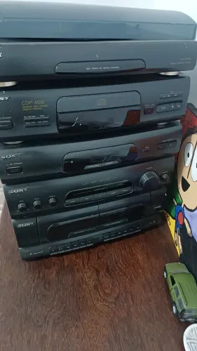 Vendo som Sony cem as caixas tudo funcionando