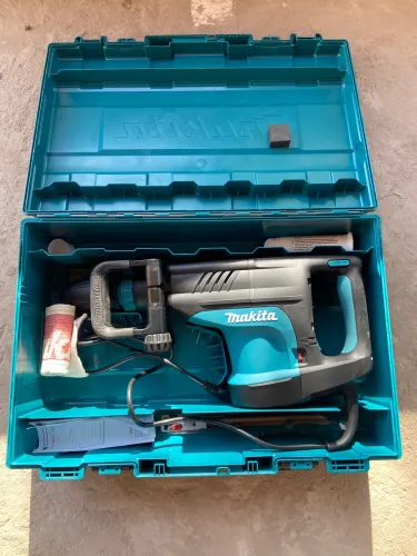Martelete Makita 10 kg HM1203C