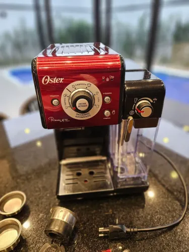 Cafeteira OSTER PRIMALLATE