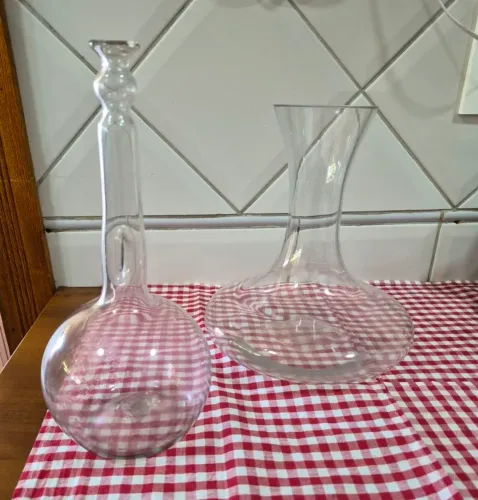 Dispenser ou decantador de vinho