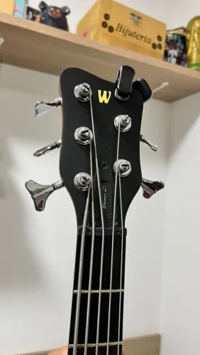 BAIXO WARWICK STREAMER LX5