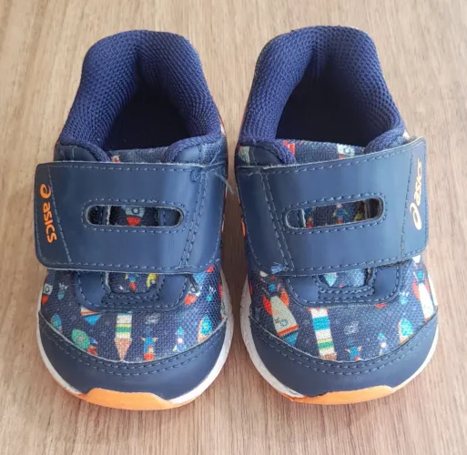 Tenis Asics 20