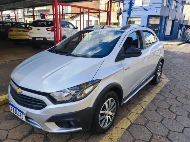 Chevrolet Onix Activ 1.4 8V Flex Mec. 4P 2017