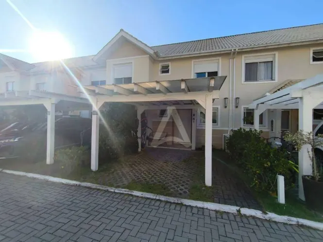 Casa em Condomínio Club a 200m da Praia | Morro das Pedras Florianópolis/SC