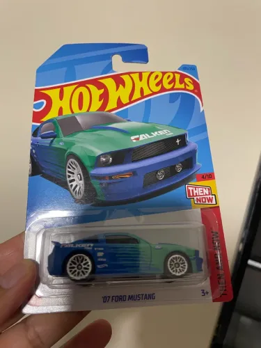 Hot whells Mustang Falken