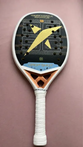 Raquete de Beach Tennis.