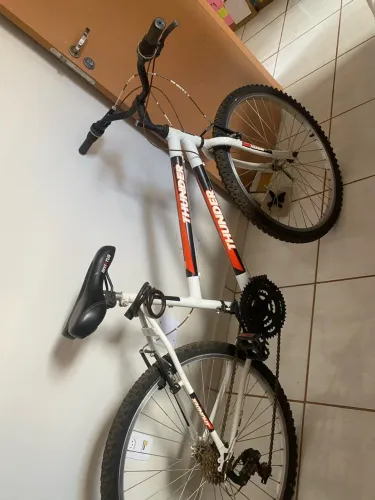 Bicicleta Aro 27 usada.