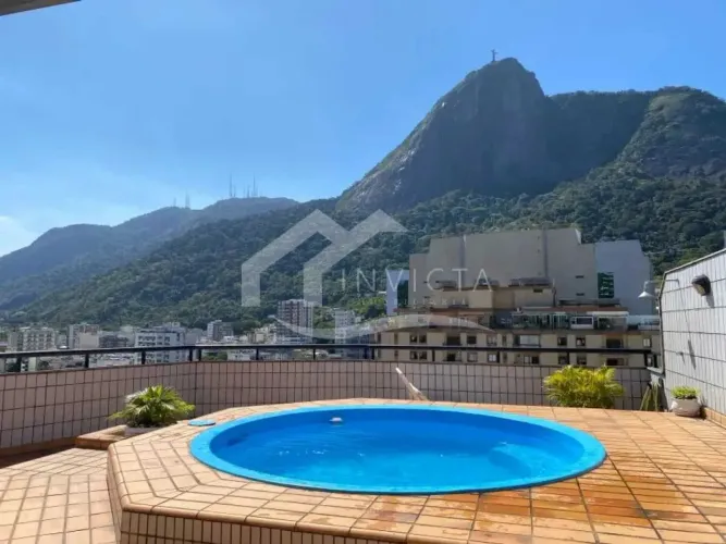 Maravilhosa cobertura na Lagoa com vista Cristo
