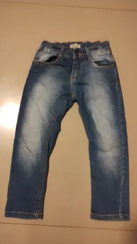 Calça Jeans Boulevard Tam 4 com elástico regulador na cintura.