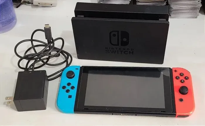Nintendo Switch)