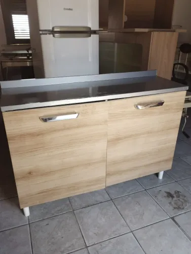 Armário de cozinha estilo balcão.