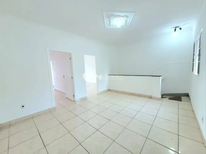 Sala comercial com 6 salas em rua de comércio no Tatuapé