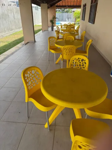 Conjunto mesa com cadeiras