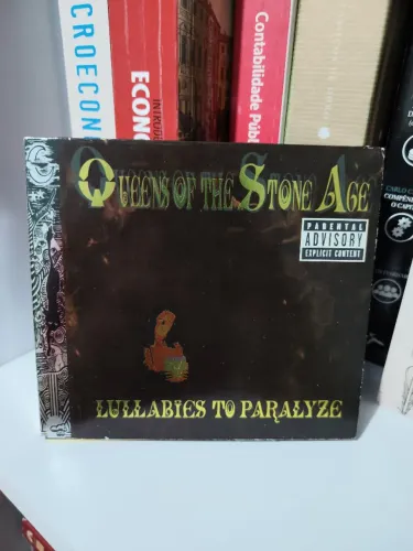 Queens of the Stone Age lullabies to paralyze CD + DVD edição japonesa UICS-9035