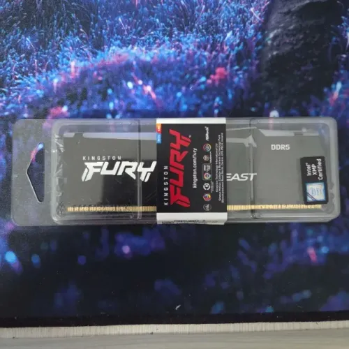 Memória RAM Kingston Fury Beast RGB, 8GB, 5600MHz, DDR5, CL40, Preto - KF556C40BBA-8