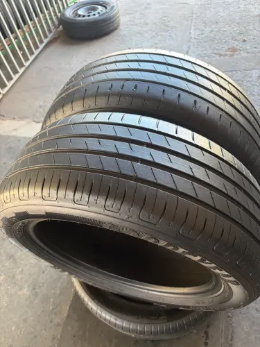 Pneus 205 55 aro 17 Goodyear cada
