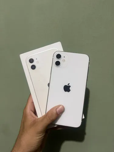iPhone 11