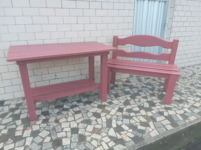 Mesa com banco