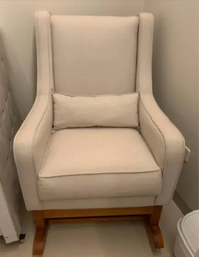 Poltrona de amamentar 