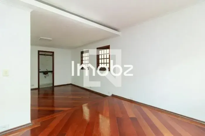Casa à Venda - Campo Belo, 3 Quartos, 300 m2