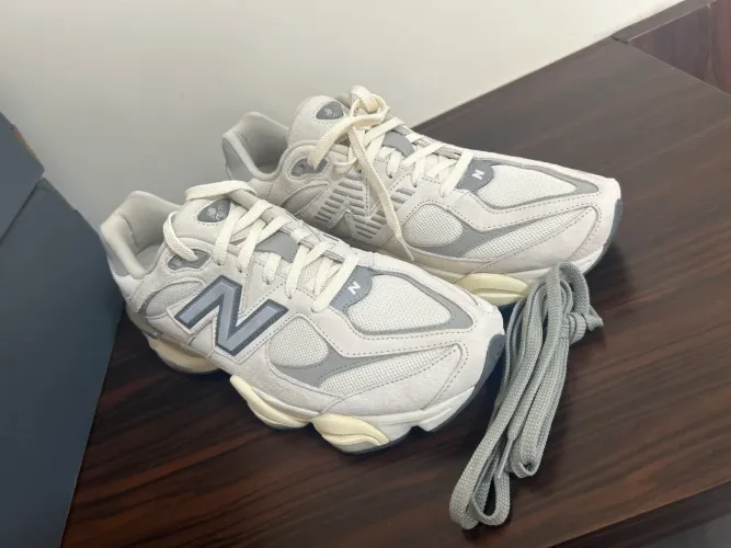 Tênis New balance 9060 Branco e cinza original 43/44