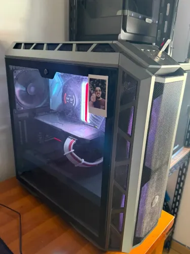 PC Gamer 4K (RX 7900 XTX 24GB + Ryzen 7 5700X + 32GB RAM)