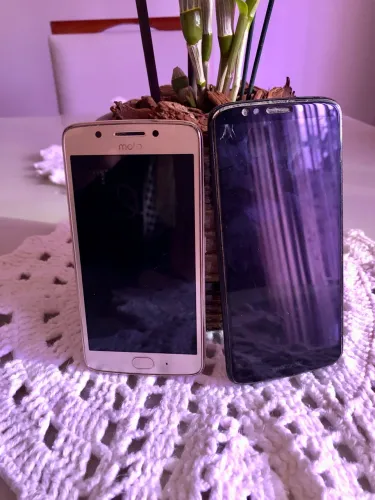 vendo dois aparelhos celular motorola g5 e motorola g6, cada um R$200,00
