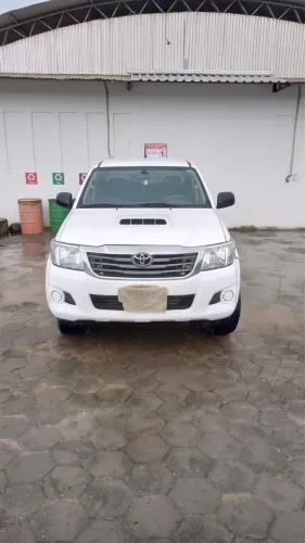 Toyota Hilux CD D4-d 4X4 3.0 TDI Dies. Mec. 2013