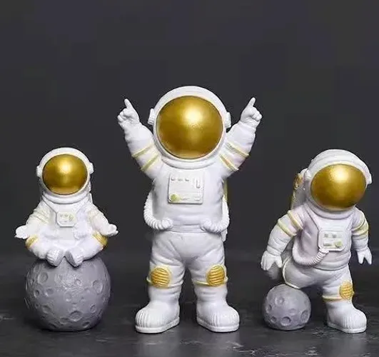 Kit 3 Astronautas Figura Estátua Decoração Topper Bolo Espaço Universo Planeta Aniversário