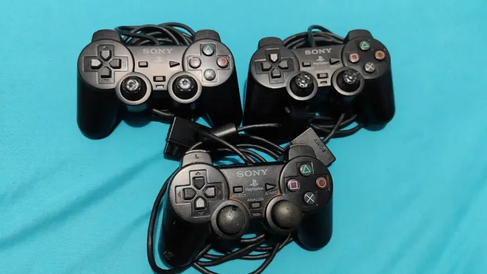 Controles PS2 originais no estado (Leia a descrição)