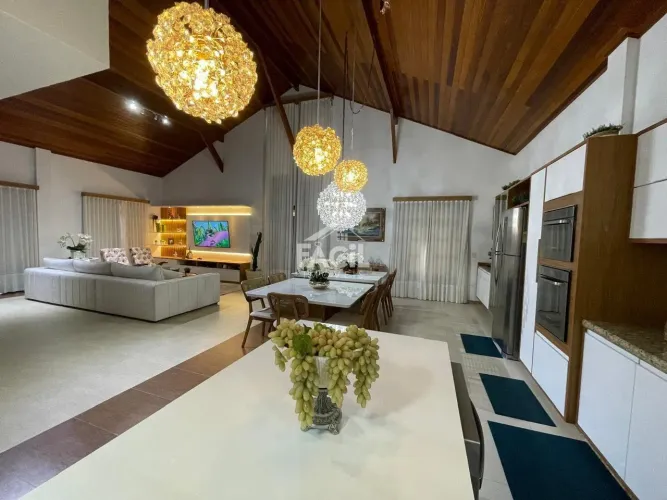 Viva o conforto com Vista Incomparável  Casa Exclusiva em Santa Teresa - Santa Teresa