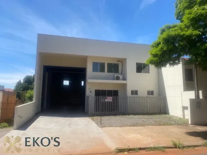 Barracão Comercial Terreno:714 m² Construção: 446 m² Zona 05 