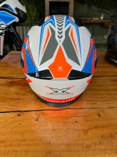 Capacete seminovo para vender