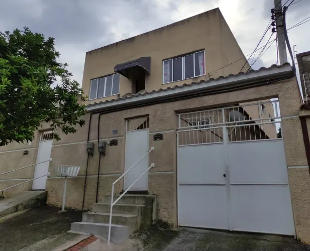 Alugo Casa Tipo Apartamento (2° andar)