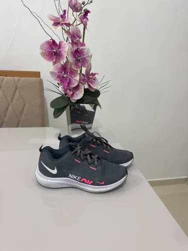 Tênis Nike feminino 38