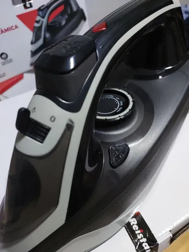 Ferro de passar roupa 