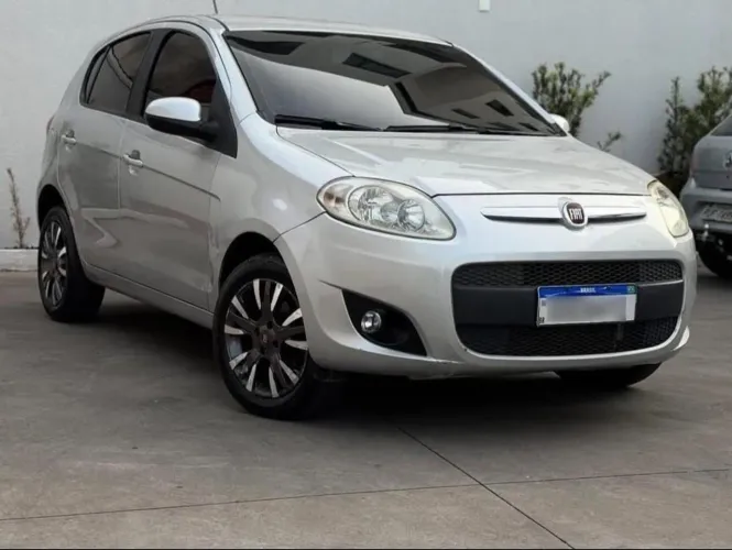 Fiat Palio Attractive 1.0 EVO Fire Flex 8V 5P 2013