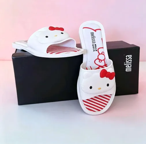 Chinelo hello Kitty branco tamanho 35 (novo)