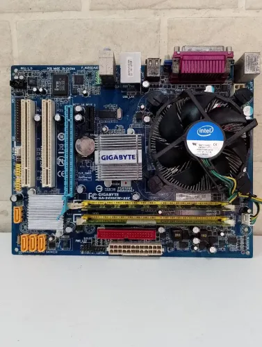 Placa-mãe ECS G41T-M7 para computadores desktop (Leia a descrição abaixo)