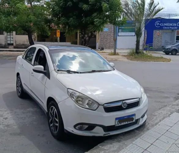 Fiat Grand Siena Essence Dual. 1.6 Flex 16V 2014