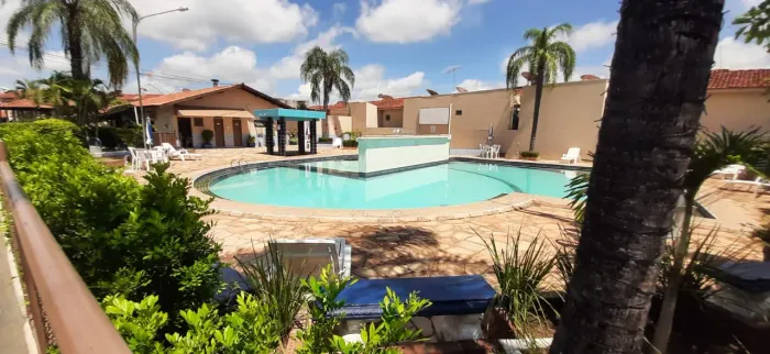 Casa sobrado à venda no Residencial Canachue