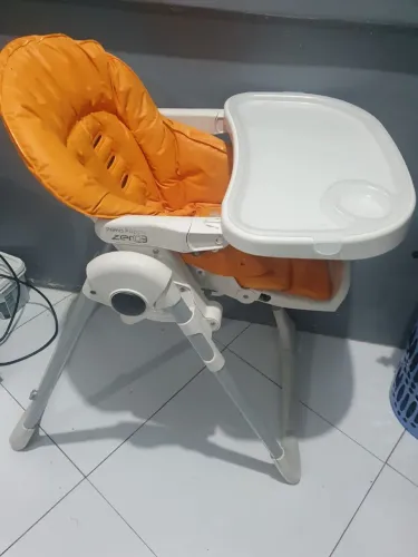 Cadeira de alimentação