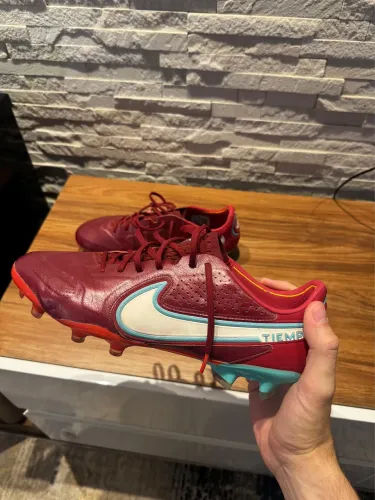 Chuteira Nike Tiempo