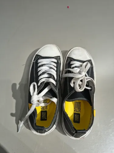 Tênis infantil (estilo ALL star)