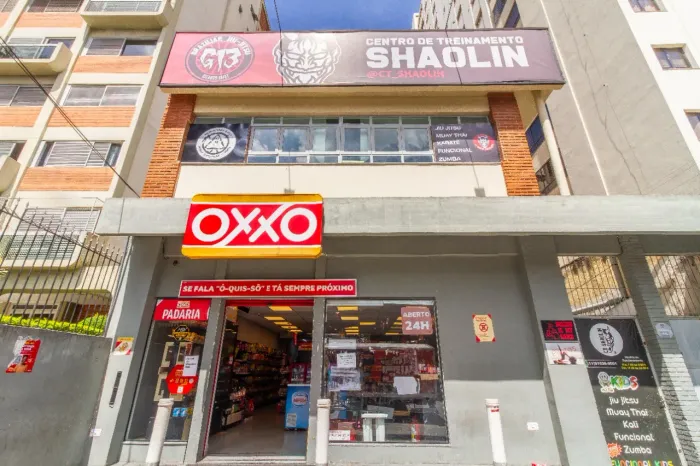 Loja para venda em Saúde com 6 banheiros, 415m²