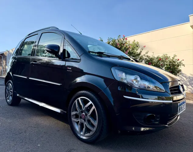 Fiat Idea Sporting Dualogic 1.8 Flex 16V 5P 2011