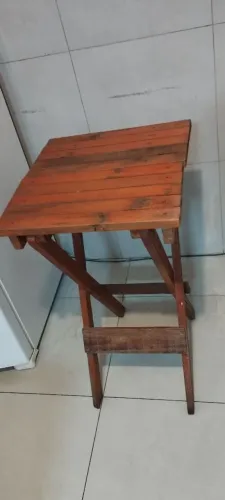 Mesas e cadeiras dobráveis